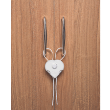 *TRABA PARA ARMARIO CORAZON.