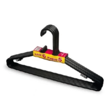 PERCHA PLASTICA NEGRA ROPA LIVIANA X6